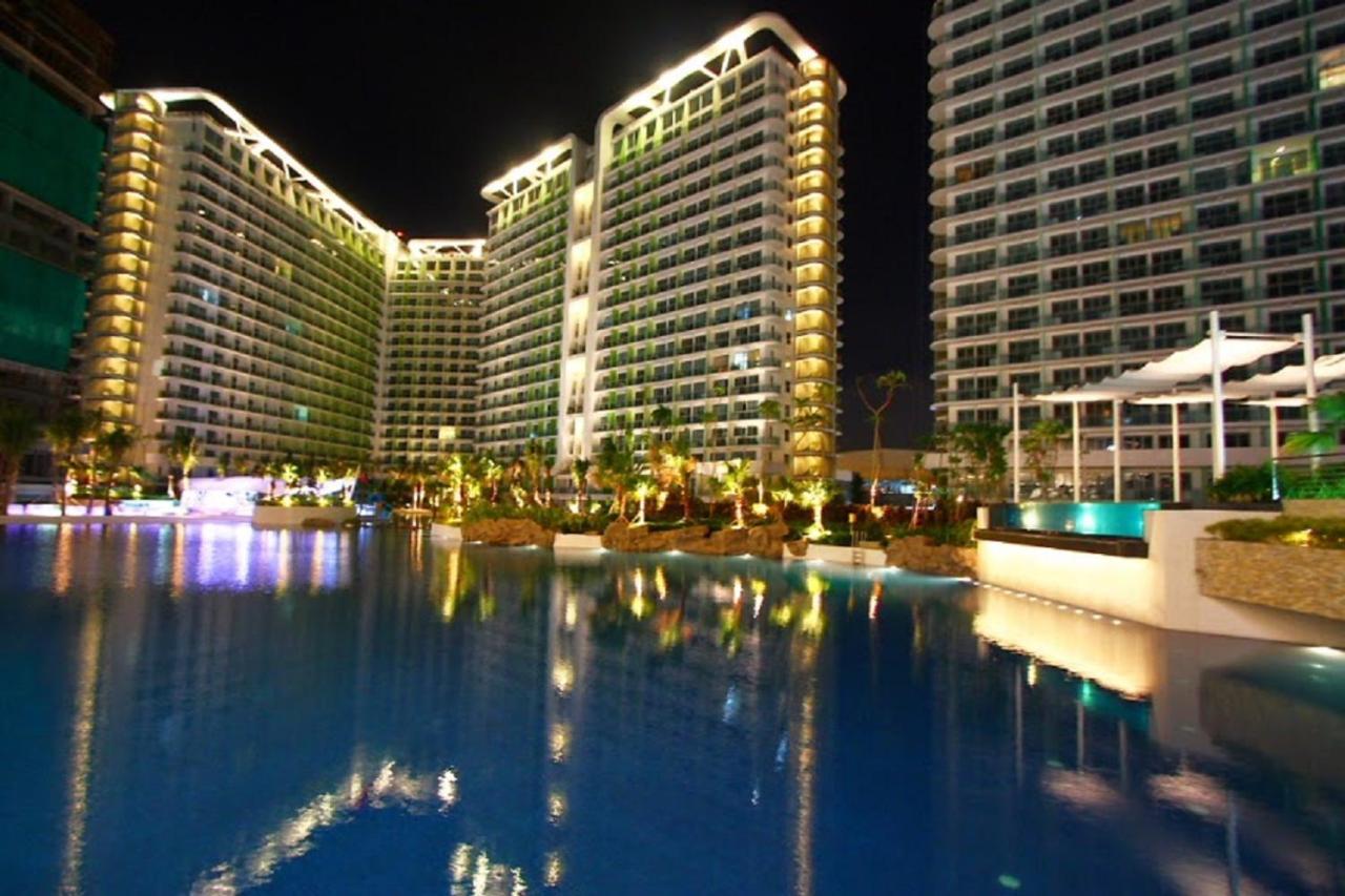 Azure Urban Resort A4 Near Airport Mall With Wavepool Paranaque City Exterior photo